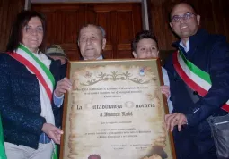 La consegna della cittadinanza onoraria di Busca e Costgliole nel 2014 a Isacco Levi